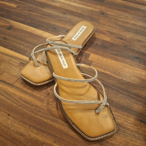 Sandals - Picture 2 of 3